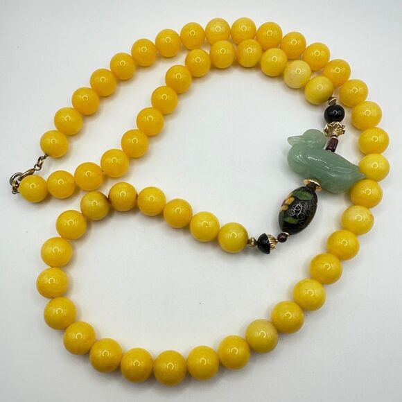 34" of yellow jade beads with accent green nephrite jade duck, necklace! - Picture 8 of 14